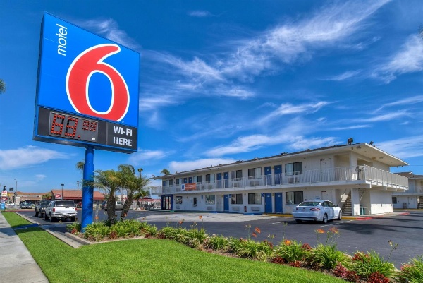 Motel 6-Stanton, CA image 1